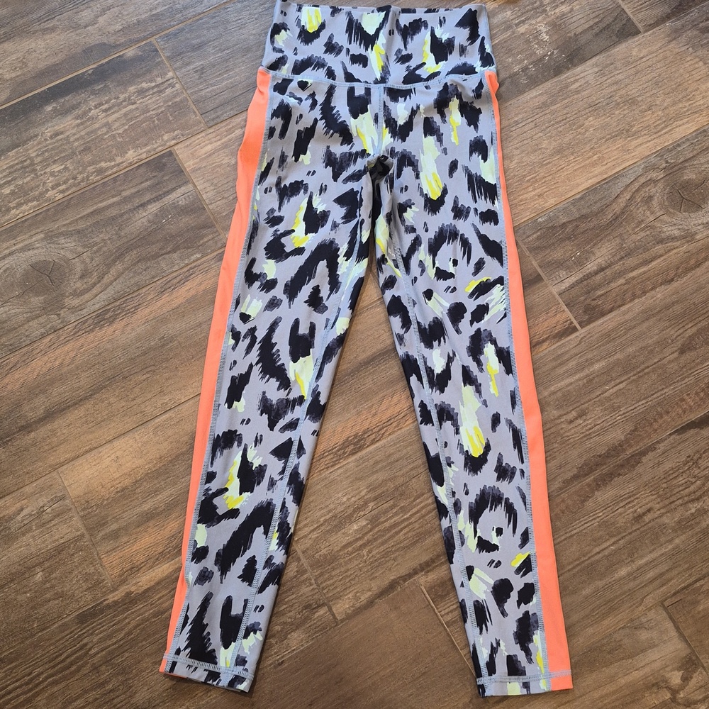 Aerie Animal Print Small Leggings & Medium Sports Bra Tank Set - Picture 3 of 12